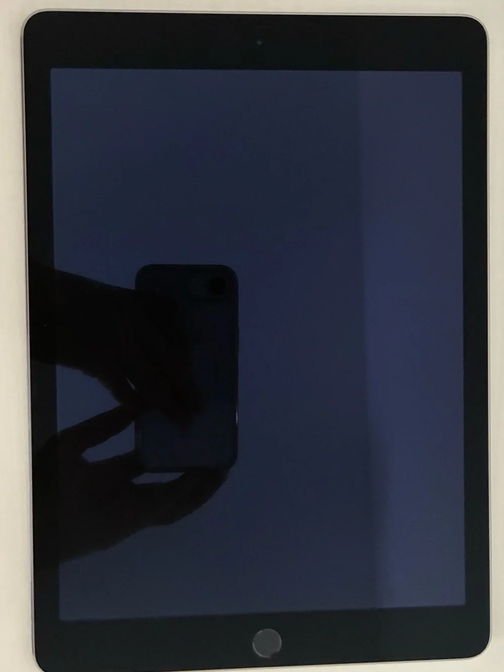 Apple iPad Air 2- Black Front with White Bezel